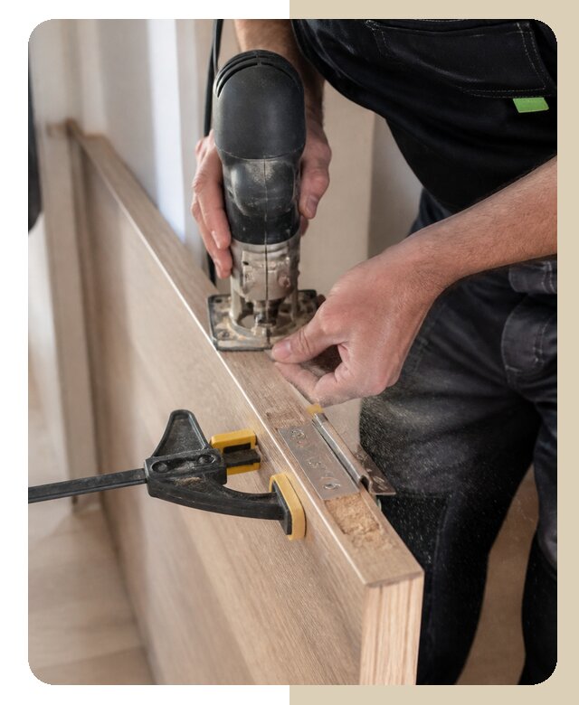 Врезка дверных петель в Зеленодольске по цене от 2070 р. | ДвериЛегко-Злн